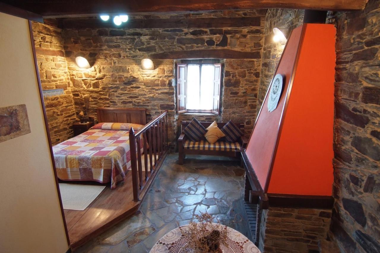 Vega de Logares Apartamentos Rurales Casa Do Cabo מראה חיצוני תמונה